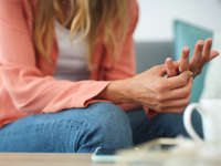 张杰工作室就公布他人电话号码致歉